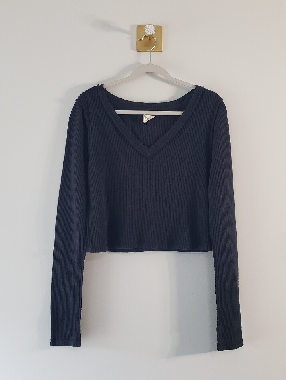 We The Free Thermal Long Sleeve Crop Top Women Large Black V‑Neck Ribbed Knit